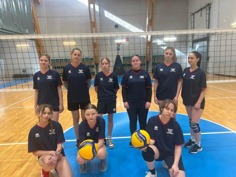 Finālsacensības volejbola 8.-9. klašu grupā.