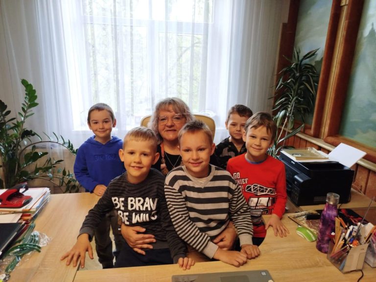 Topošie pirmklasnieki iepazīstas ar skolu!